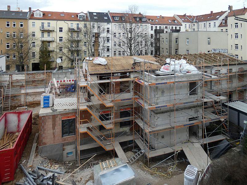 Blick auf die Baustelle am Hinterhaus in der Kantstraße.